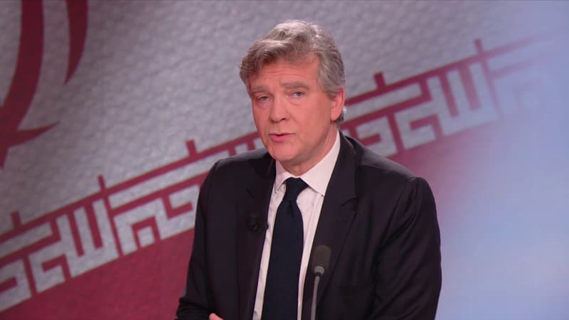 "Une tradition politique": Arnaud Montebourg constate "la très grande servilité" de l'Union européenne face aux États-Unis