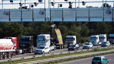 Quatre portiques écotaxe ont déjà été installés sur le périphérique parisien.
