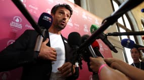 Tony Estanguet lors de la présentation du parcours de la flamme olympique le 23 juin 2023
