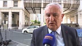 Réforme du collège: une réforme "improvisée" selon Raffarin