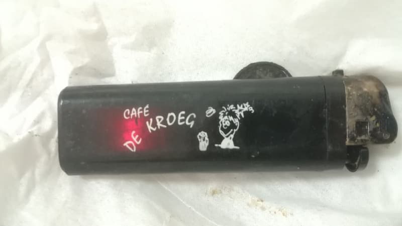 Corps retrouvé dans un sac le long d'une route du Nord: un briquet a permis de résoudre l'enquête