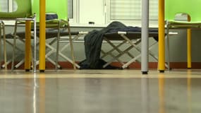 Depuis jeudi 21 novembre 2024, la commune de Vire (Calvados) a mis en place un centre d'accueil d'urgence pour notamment accueillir les habitants sans électricité