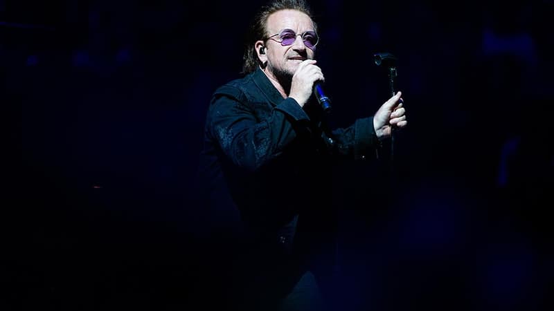Bono, chanteur de U2, en concert à Berlin le 31 août 2018. 