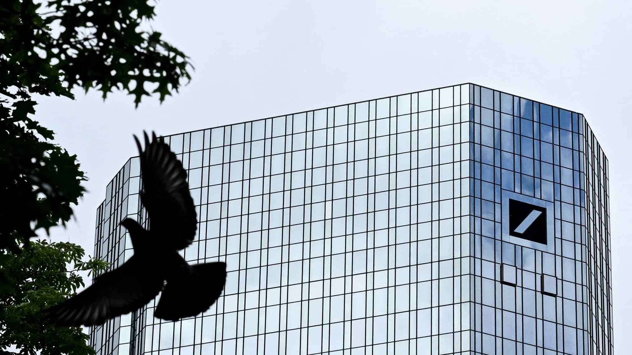 Cum-ex skandalının ortaya çıkışından 9 yıl sonra Deutsche Bank'ın Frankfurt'taki merkezinde vergi kaçakçılığı şüphesiyle arama