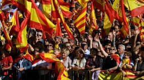 Manifestation pour défendre l'unité de l'Espagne, à Barcelone, le 29 octobre 2017, deux jours après la déclaration unilatérale d'indépendance du Parlement régional catalan