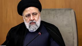 Photo fournie par le bureau du président iranien montrant le président Ebrahim Raisi présidant une réunion du cabinet à Téhéran le 2 avril 2024.