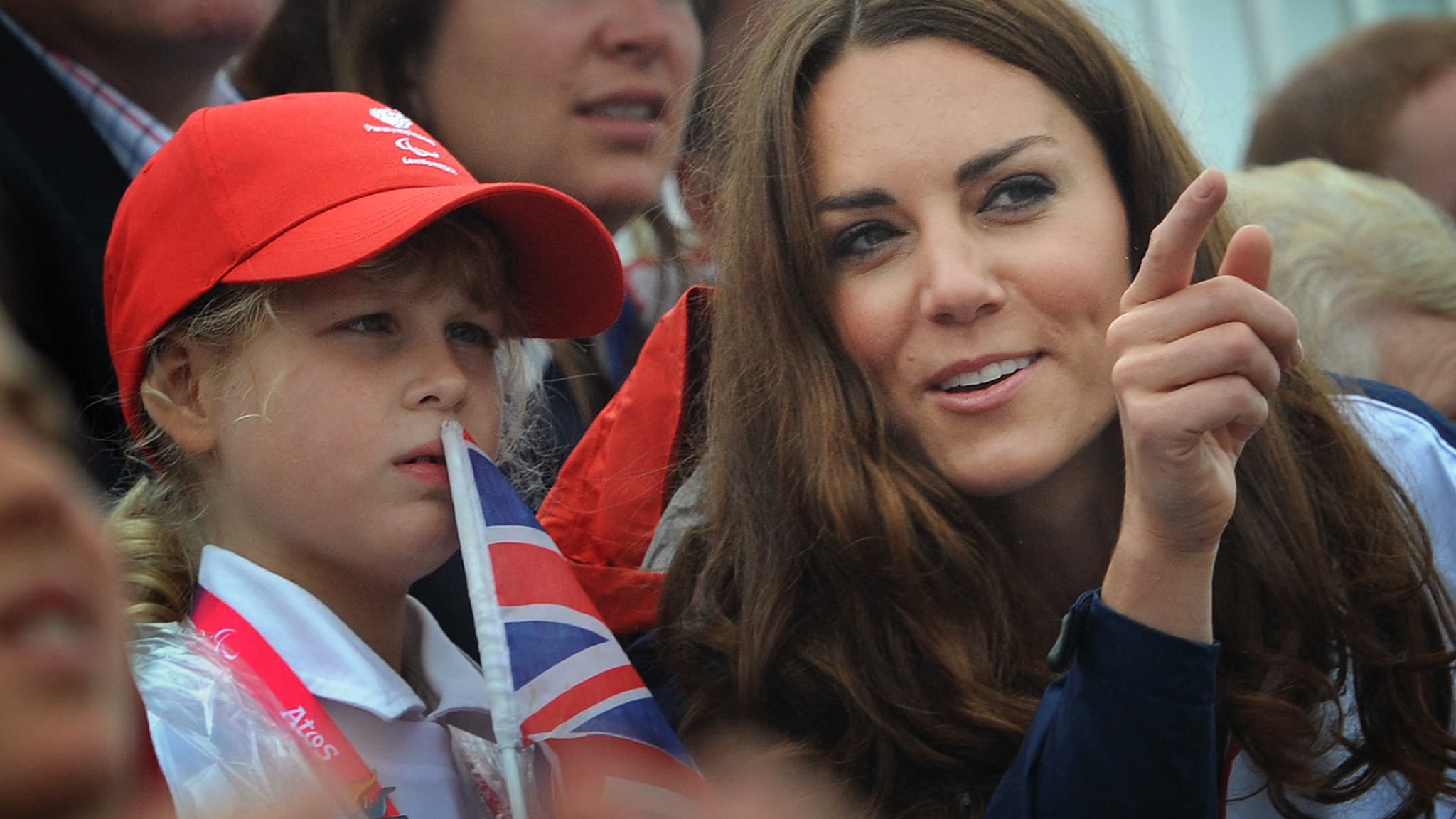 Lady Louise Windsor avec Kate Middleton lors des JO Paralympiques de Londres en 2012 Lady Louise Windsor avec Kate Middleton lors des JO Paralympiques de Londres en 2012
