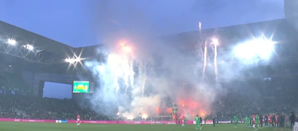 The fireworks at Geoffroy-Guichard which interrupted ASSE-Monaco