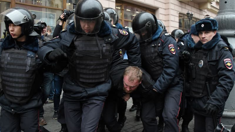 Des dizaines de manifestants d'opposition arrêtés à Moscou le 2 avril 2017