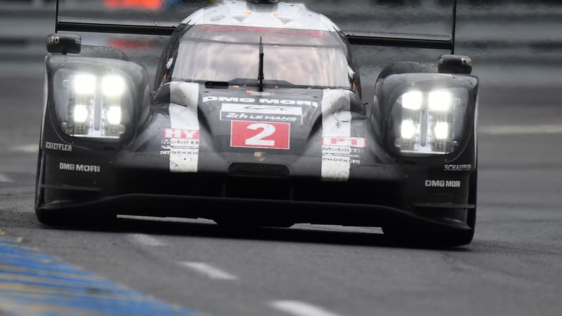 La Porsche n°2 victorieuse des 24 Heures du Mans