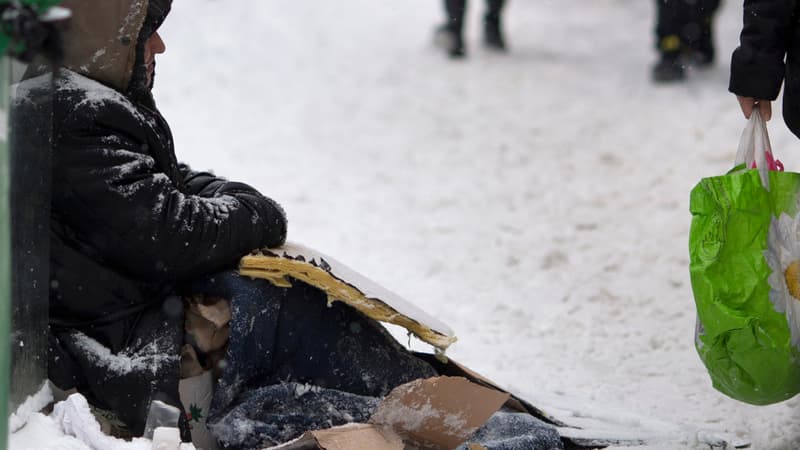 La forte baisse des températures depuis ce week-end a déjà fait six victimes, six SDF.