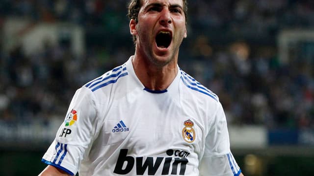 C'est la blessure d'Higuain qui oblige Mourinho à chercher un attaquant