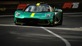 Aston Martin plonge en Bourse