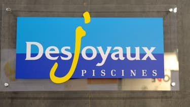 Plus de 300 bassins de piscines sont partis en fumée chez le fabricant Piscines Desjoyaux.
