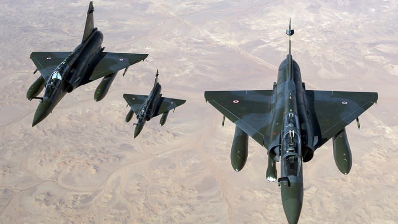 Un Mirage 2000 français a abattu un dépôt d'armement français en Syrie.