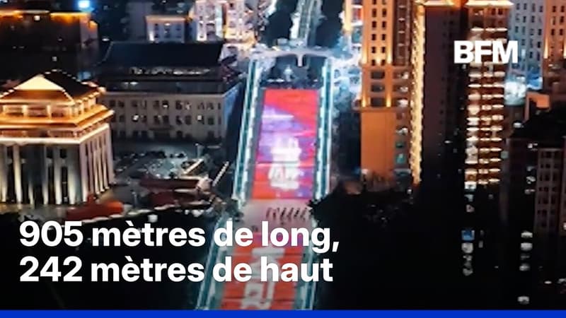 L'escalator extérieur de le plus long du monde inauguré en Chine