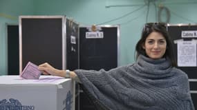 La maire de Rome, Virginia Raggi, lors du vote pour le référendum le 4 décembre 2016. 