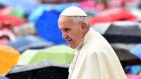 Pour le pape François, le cardinal Barbarin a pris "les mesures qui s'imposaient" face aux affaires de pédophilie.