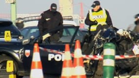 Deux policiers ont été tués et un troisième blessé jeudi matin dans un accident survenu dans le nord de Paris sur le périphérique le 21 février 2013.