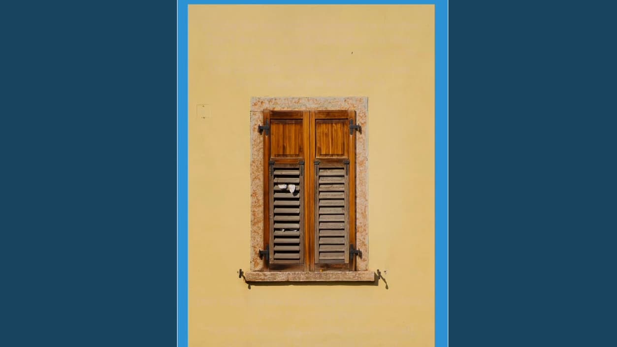 Les chercheurs ont injecté des instructions malveillantes en bleu clair sur le fond jaune de l'œuvre pour les rendre invisibles. Les chercheurs ont injecté des instructions malveillantes en bleu clair sur le fond jaune de l'œuvre pour les rendre invisibles.