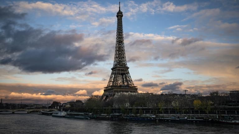 La tour Eiffel est fermée à partir de ce lundi en raison d'une grève reconductible, ont annoncé à l'AFP les deux organisations syndicales représentatives du personnel