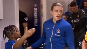Conor Gallagher est accusé d’avoir volontairement ignoré un petit garçon noir dans le couloir de Stamford Bridge avant le match de Premier League contre Burnley, le 30/03/2024