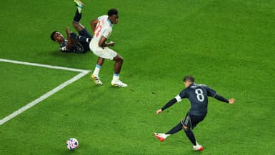 Federico Valverde marque le deuxième but du Real Madrid contre Salzbourg (3-0, Coupe du monde des clubs) après une passe décisive géniale de Vinicius, le 26 juin 2025