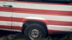 Matt LeBlanc dans la galère et la boue dans TopGear