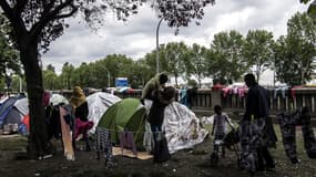 Un campement de migrants dans le nord de Paris, en mai 2019.