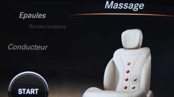Il fallait bien un écran pour régler toutes les fonctions des sièges électriques, massants, chauffants... Il fallait bien un écran pour régler toutes les fonctions des sièges électriques, massants, chauffants...