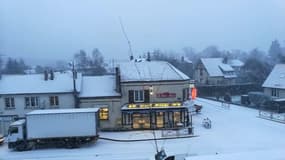 De la neige en abondance à Évreux, dans l'Eure - Témoins BFMTV