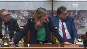 Motion de censure: Yaël Braun-Pivet, présidente de l'Assemblée nationale, rappelle à l'ordre le député LFI, Louis Boyard