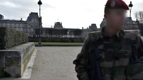 Des militaires qui patrouillaient au Louvre ont été attaqués ce vendredi.