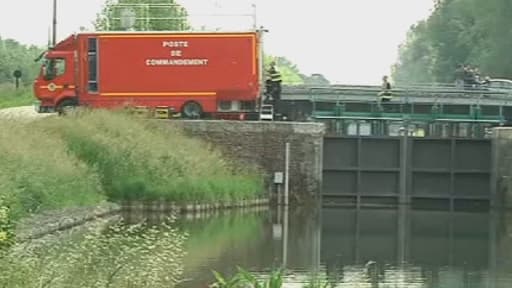 Le ponton d'où est tombée la petite Cassandra, 6 ans, vendredi vers 16 heures.