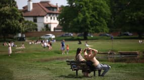 Des Londoniens au Royaume-Uni ce jeudi 1er mai 2025. 