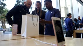 Pour Apple, la gamme iPhone 8 coûte tout de même plus chère que la précédente.