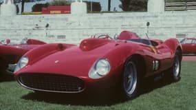 Cette Ferrari 335 Spyder Scaglietti est un bien d'une grande rareté, d'où son prix. 