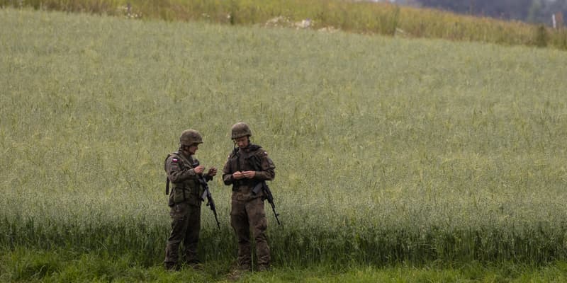 Des soldats polonais à la frontière polonaise, au niveau du Corridor de Suwalki, le 7 juillet 2022 (image d'illustration)