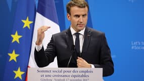 Le Président Emmanuel Macron à une conférence de presse au sommet social européen à Göteborg, en Suède, le 17 novembre 2017.