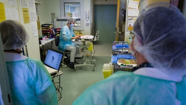 Des soignants à l'hôpital de Mulhouse le 29 avril dernier.