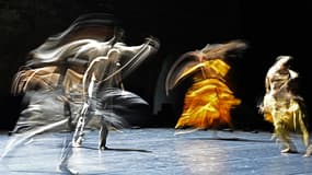 Des danseurs répétant le spectacle du chorégraphe britannique Akram Khan, lors du 73e festival d'Avignon en juin 2019.