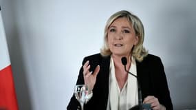 La candidate RN à la présidentielle française Marine Le Pen à Paris, le 18 janvier 2022