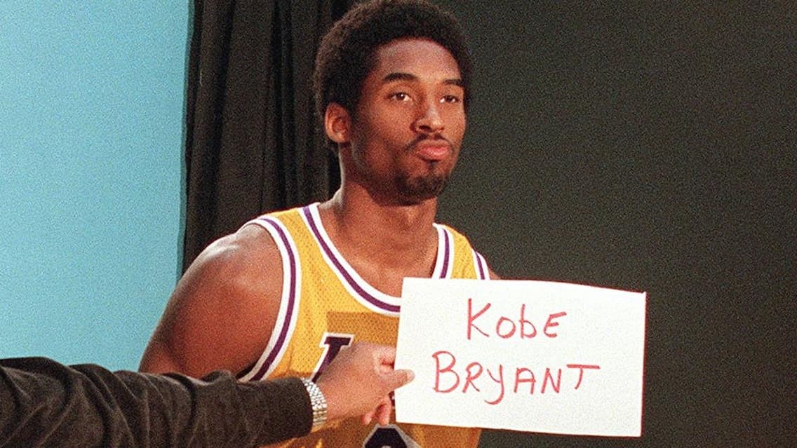Kobe Bryant lors du media day des Los Angeles Lakers en janvier 1999
