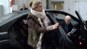 Corinna Schumacher, épouse du champion de F1, arrivant au CHU de Grenoble, avec le professeur Saillant, le 2 janvier.