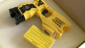 Photo d'un taser, image d'illustration