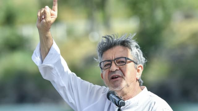 Jean-Luc Mélenchon aux "Amphis d'été" de La France insoumise le 23 août 2020, à Châteauneuf-sur-Isère (Drôme)