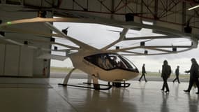 Un exemplaire de taxi volant présenté à l'aéroport de Pontoise-Cormeilles-en-Vexin, le 30 septembre 2020