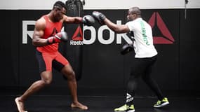 Ngannou s'entraîne à la MMA Factory