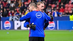 Lucas Chevalier et Matvey Safonov avec le PSG le 21 octobre 2025