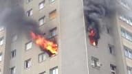 Un appartement ravagé par le feu dans une tour à Sevran - Témoins BFMTV